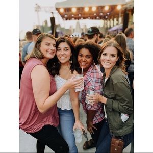 Meet your Posher, Elizabeth